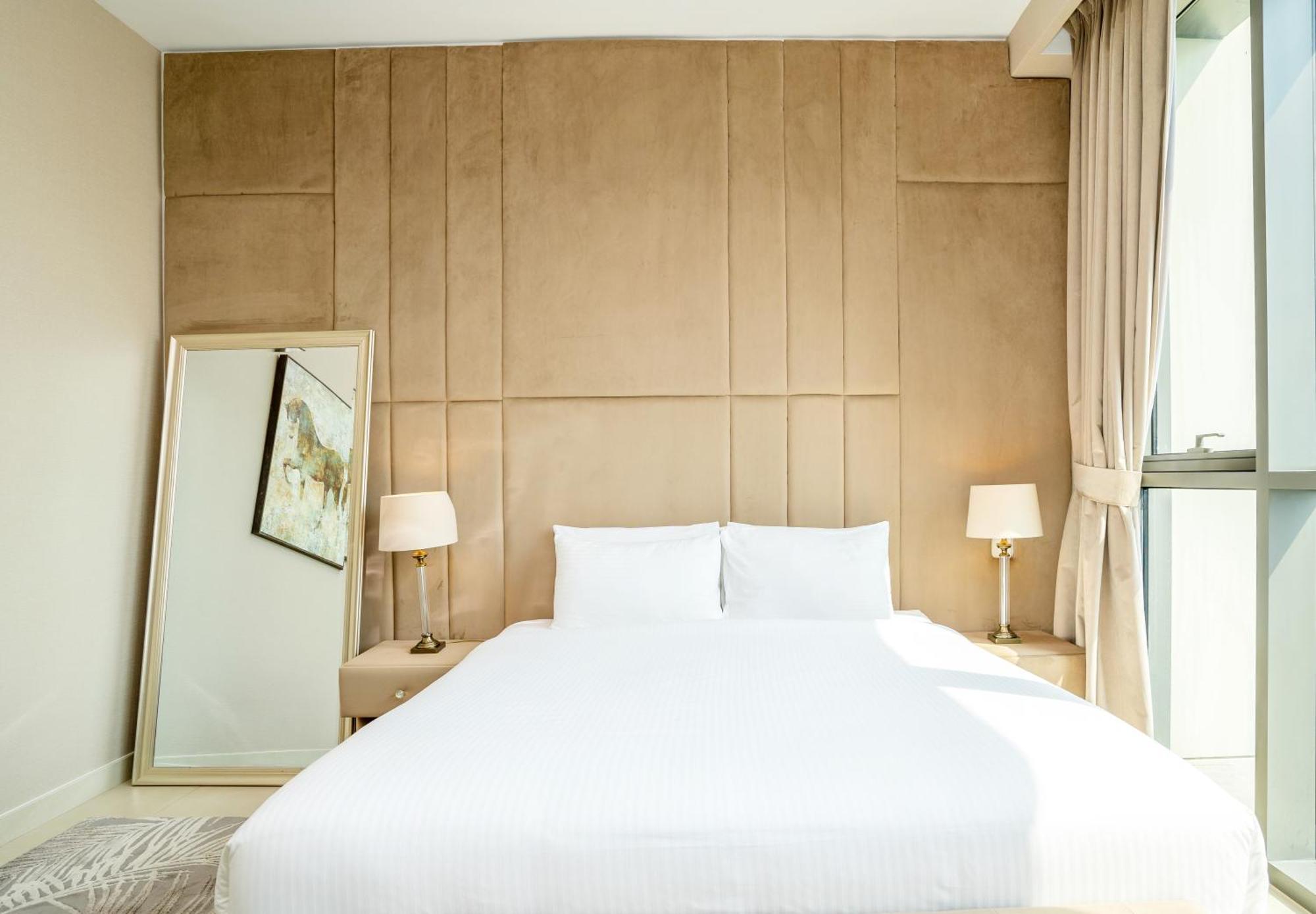 Homesgetaway-lovely 3br+maids In Downtown Views Dubaï
