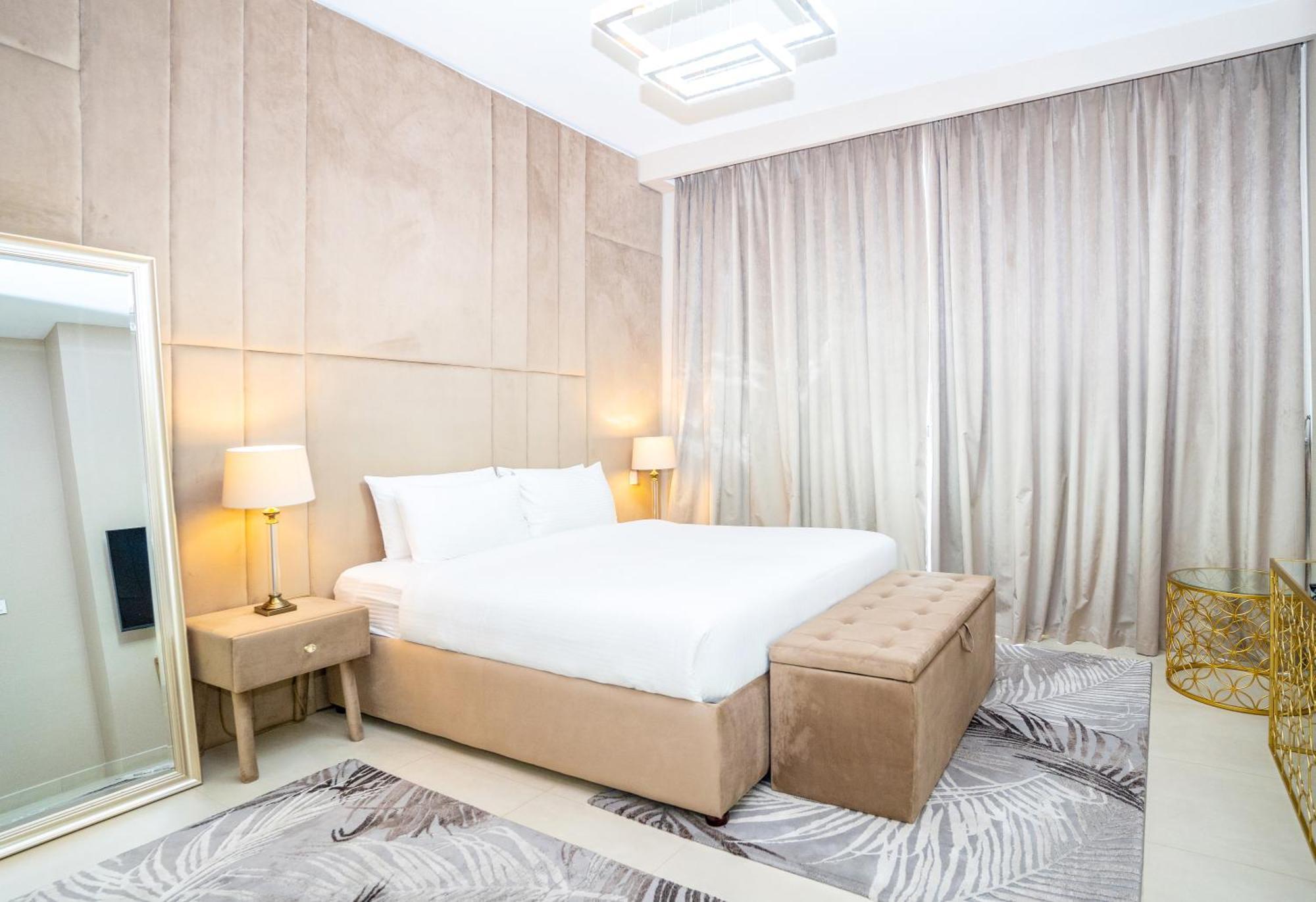 Homesgetaway-lovely 3br+maids In Downtown Views * Dubaï