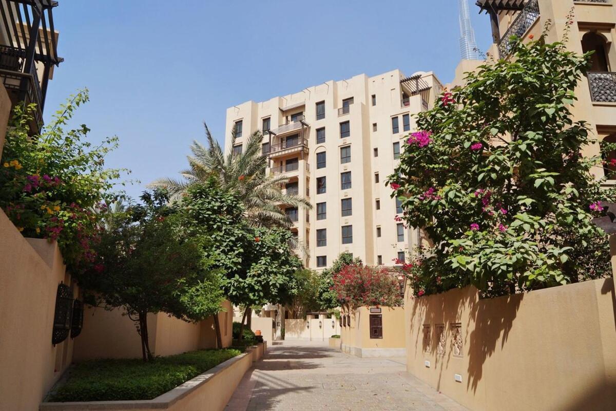 Luxury 2br In Downtown Burj Khalifa View Walk To Mall By Aya Boutique *