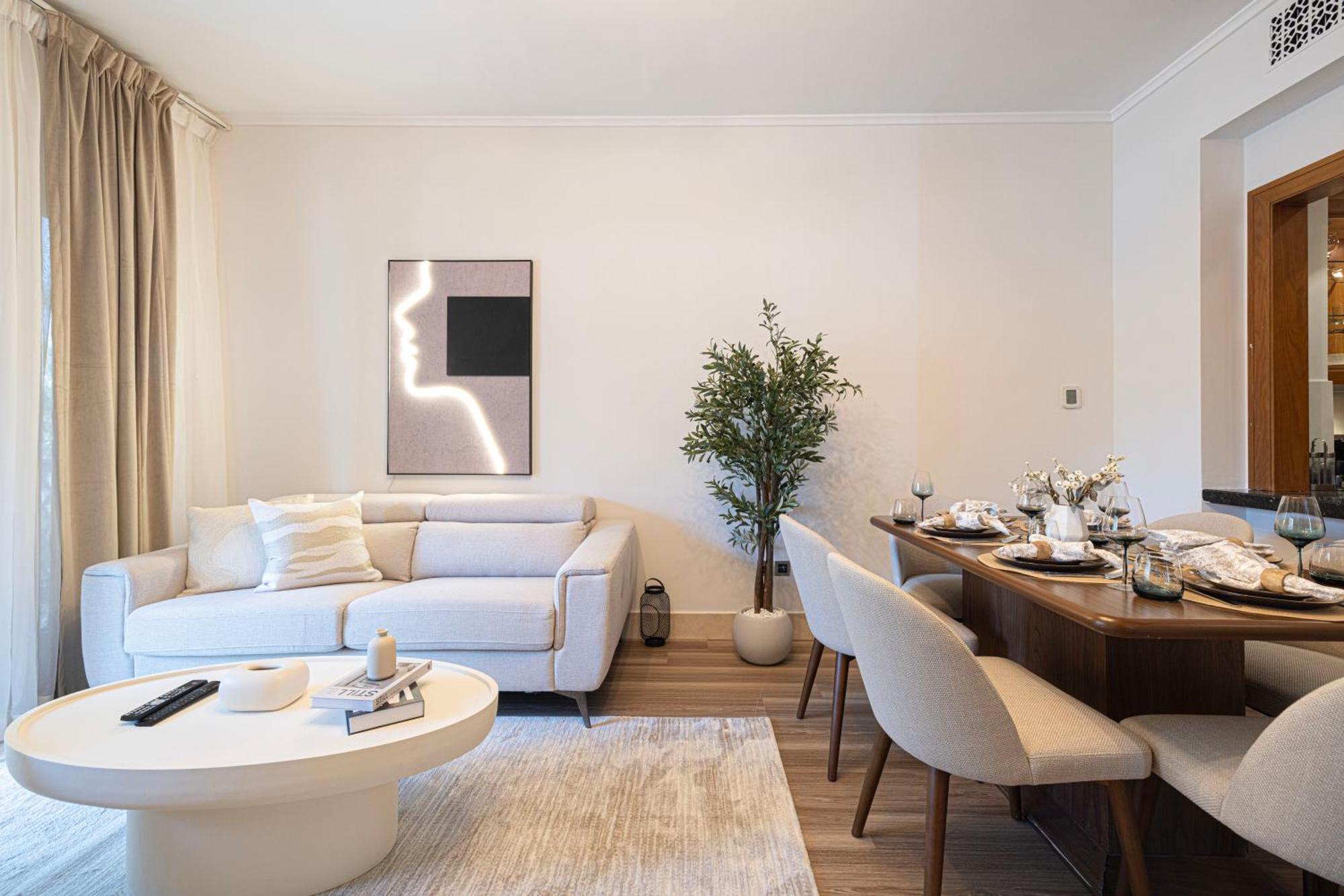 Apartment Luxury 2br In Downtown Burj Khalifa View Walk To Mall By Aya Boutique *