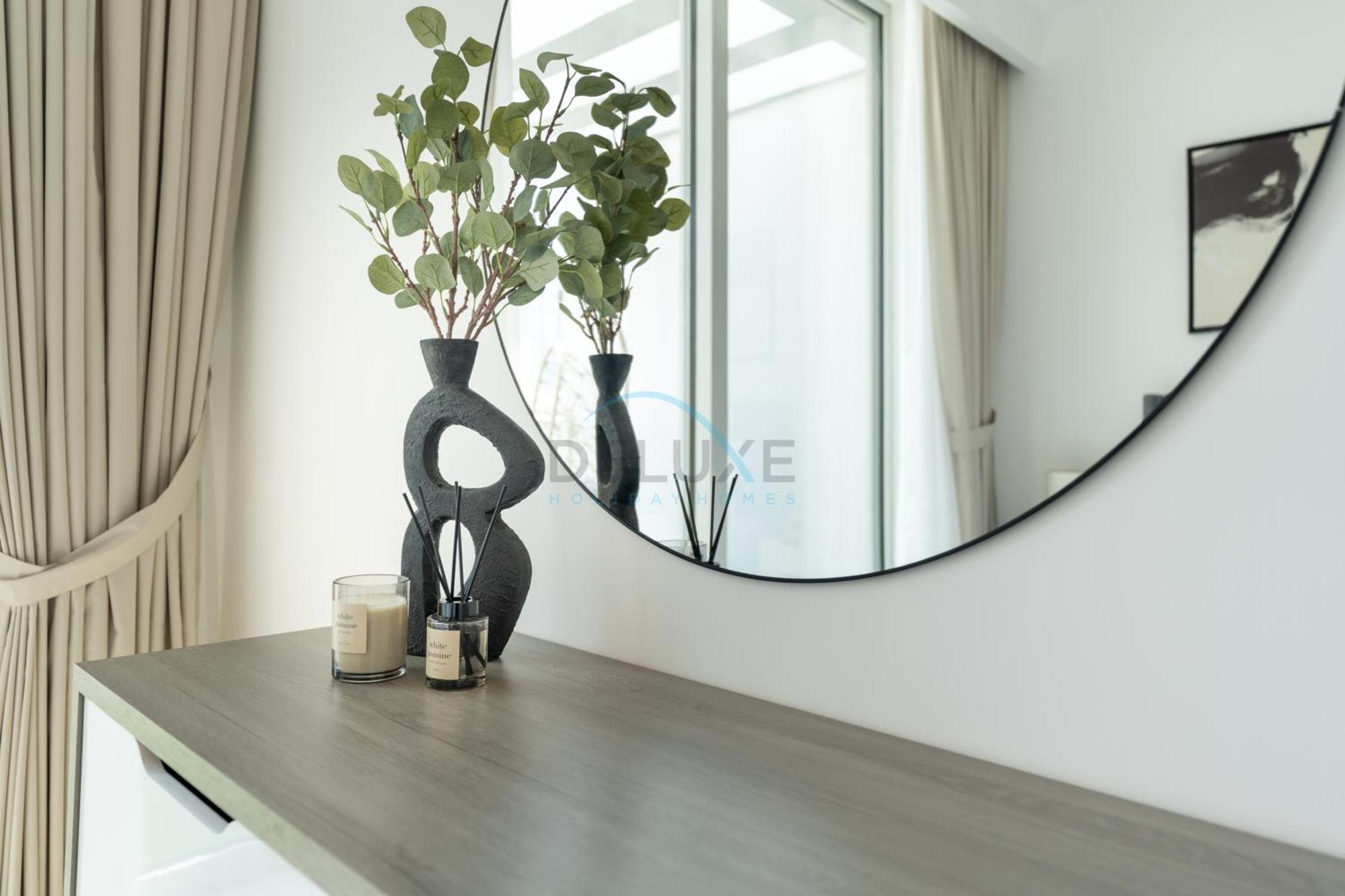 New 1 Bedroom With 2 Balconies Near Circle Mall, Luma22 West Tower, Jvc By Deluxe Homes *