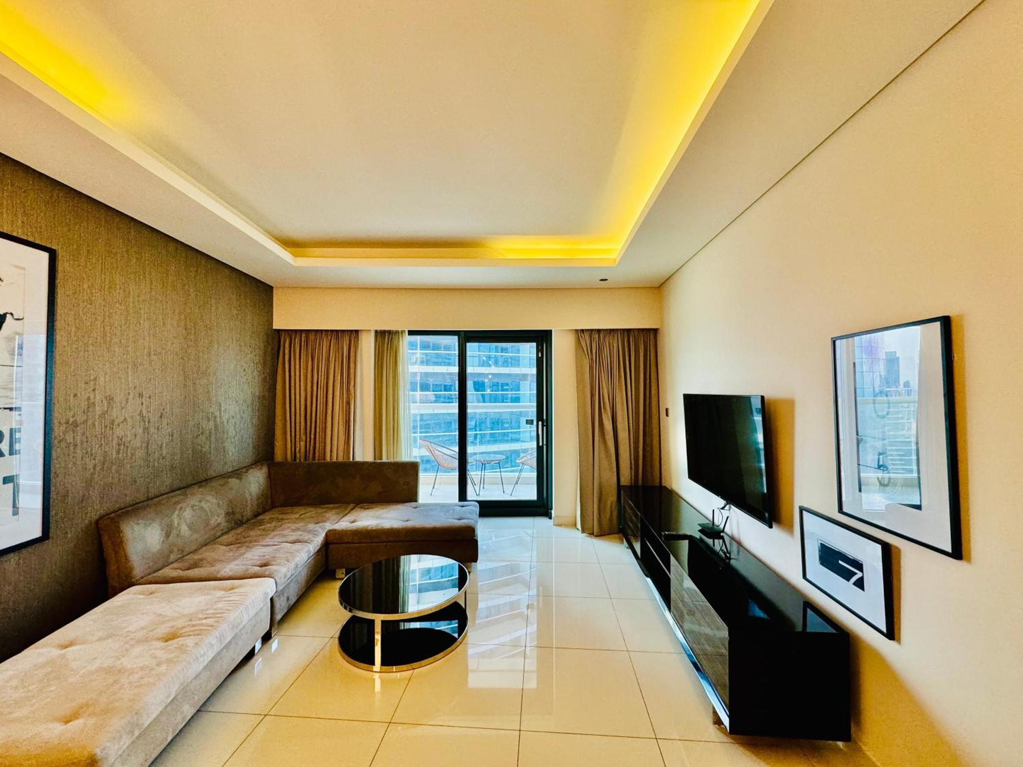 Cozy 1br At Damac Tower, Paramount * Dubai