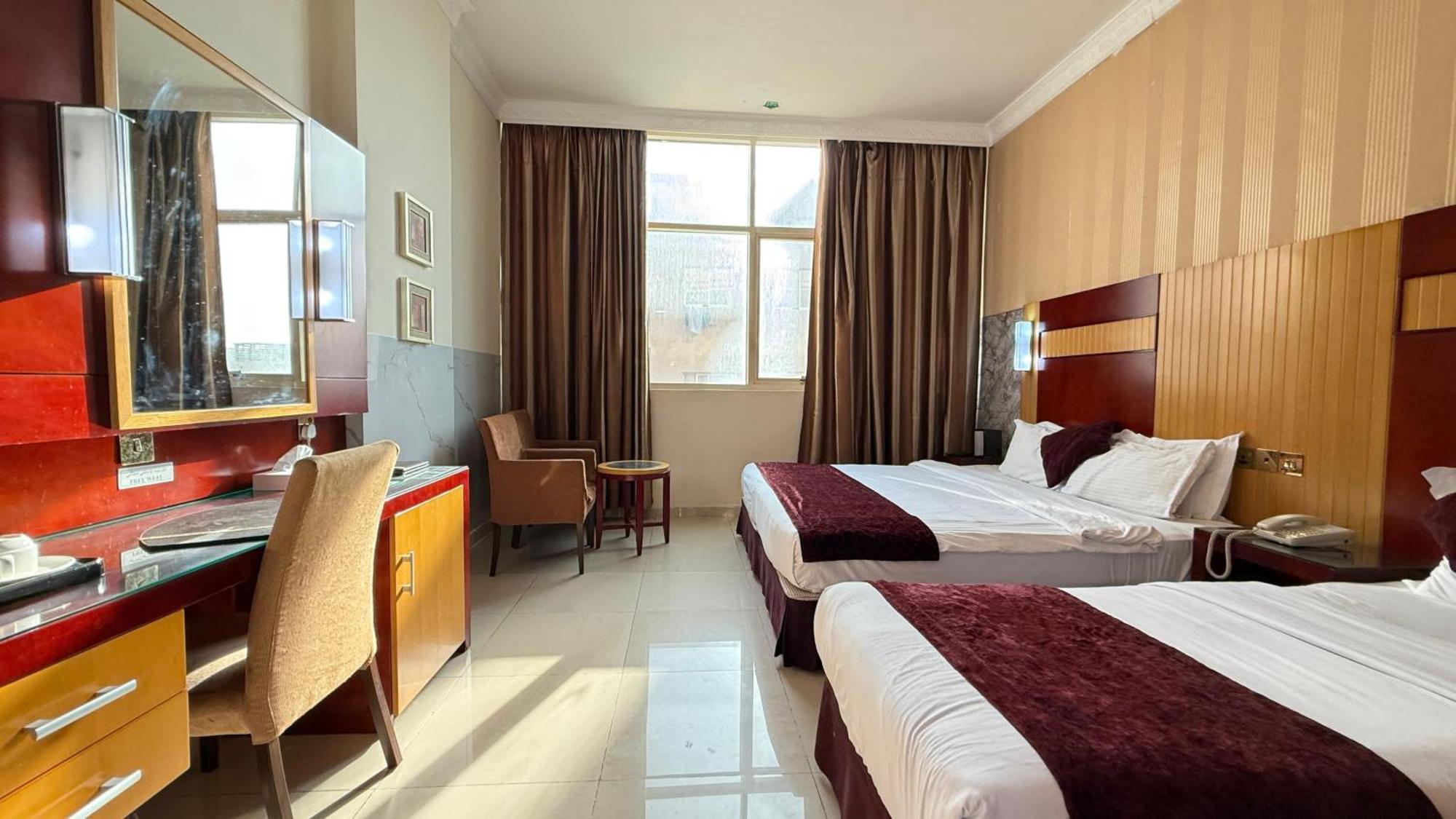 Belvilla Luxury Phoenix East Hotel 4*