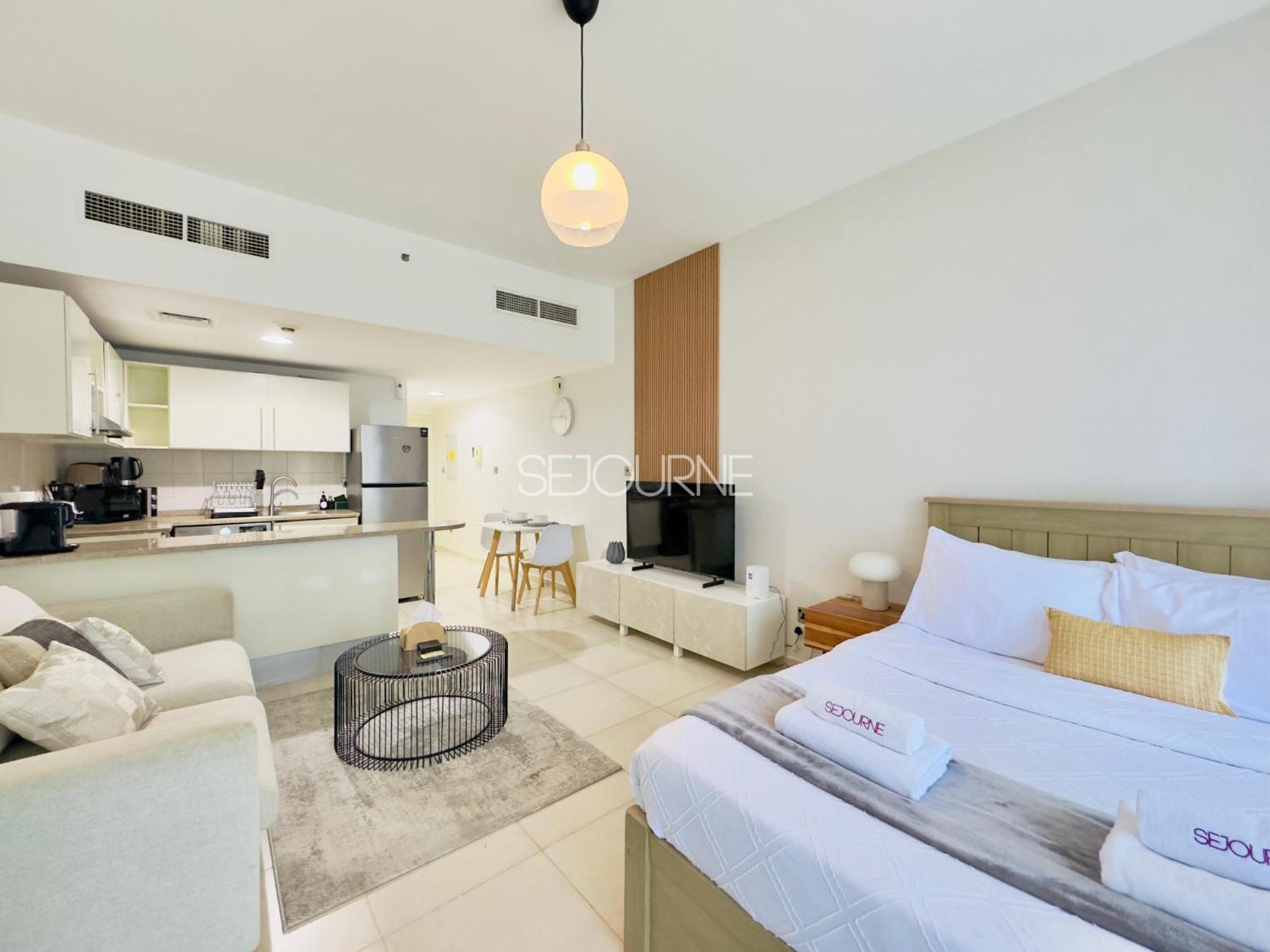 Da86 - Well Design In Arch Tower Apartment