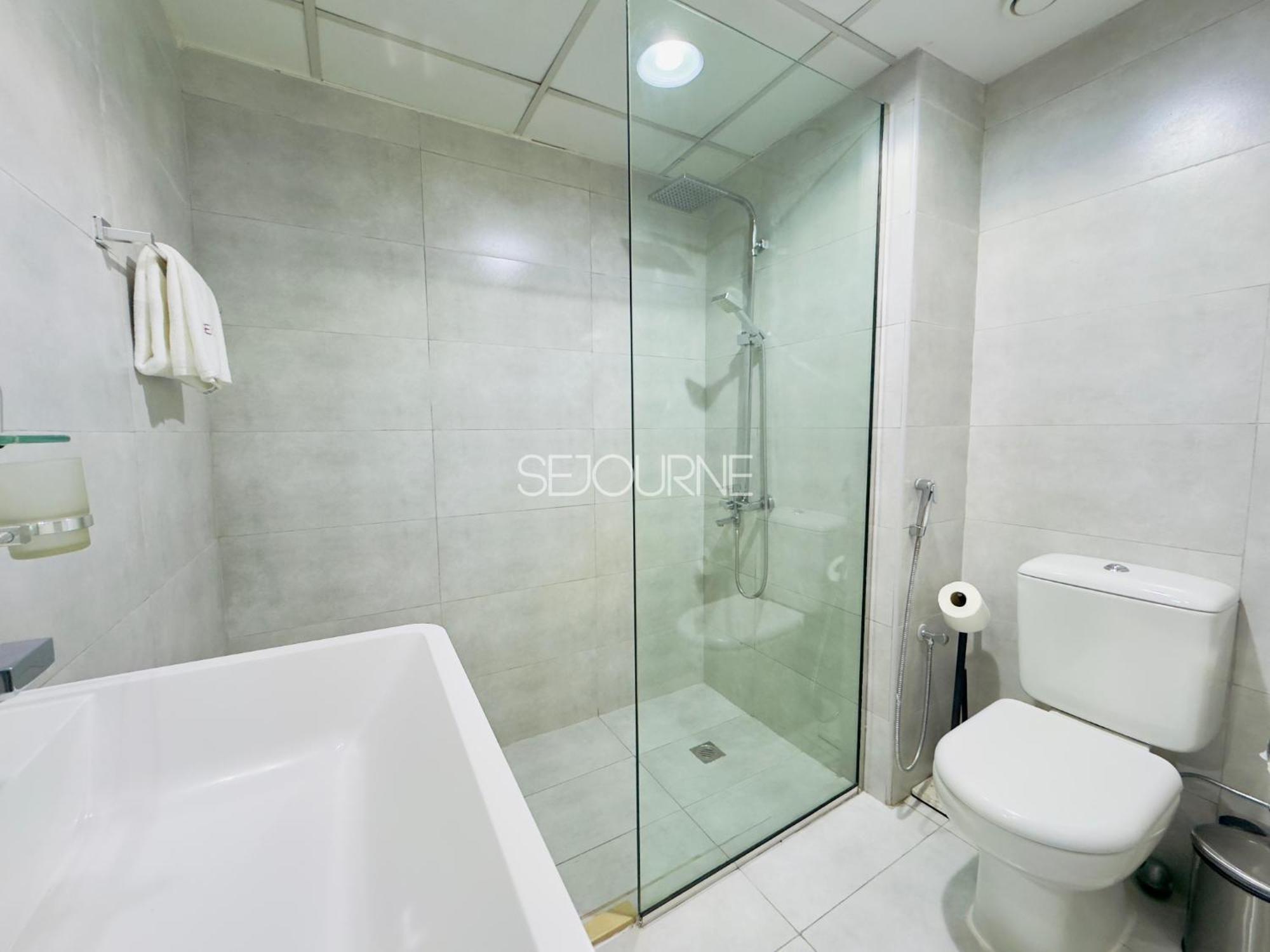 Da86 - Well Design In Arch Tower * Dubai