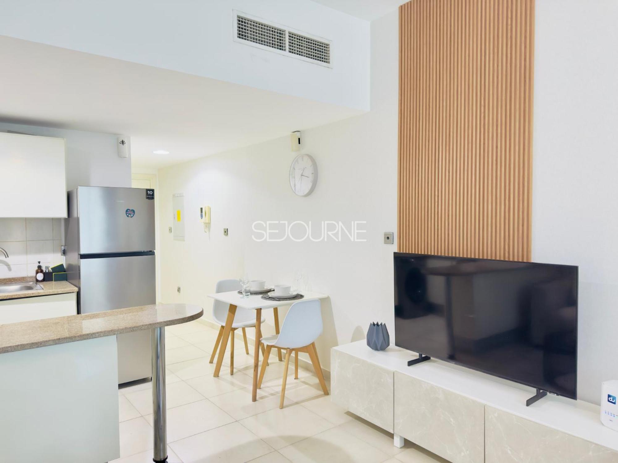 Apartment Da86 - Well Design In Arch Tower