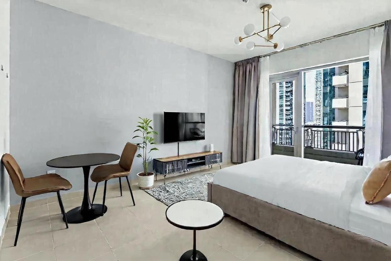 Silkhaus Spacious In Boulevard With Gym & Pool Apartamento Dubái