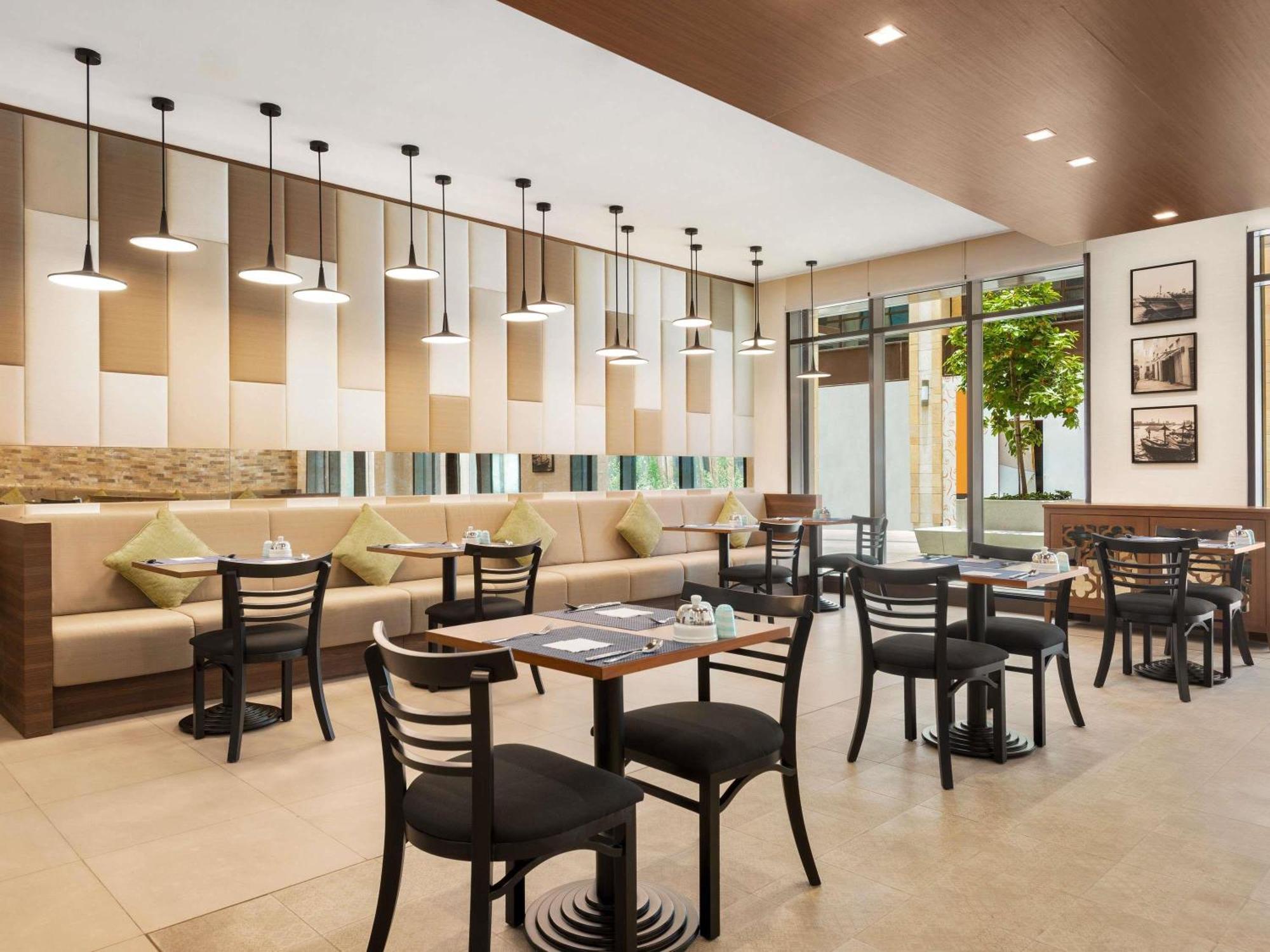Ibis Styles Gold District Hotel 2*