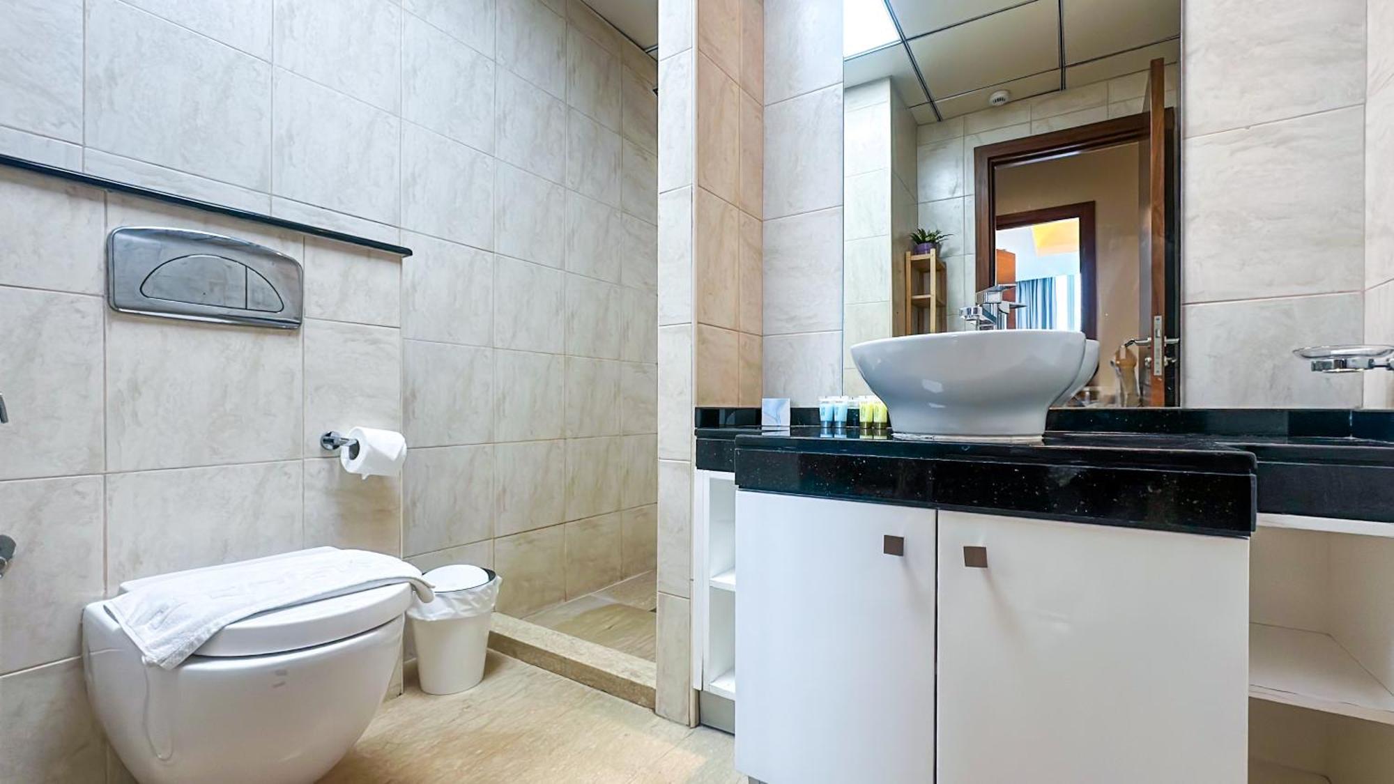 Apartamento Luton - The Marina Torch - Sea View - 64ab07 *
