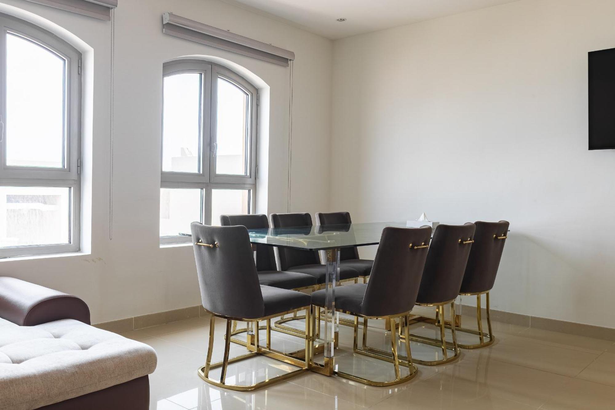 Amazing Beachfront Near Atlantis Waterpark By Simply Comfort Sarai Palm Jumeirah Dubai