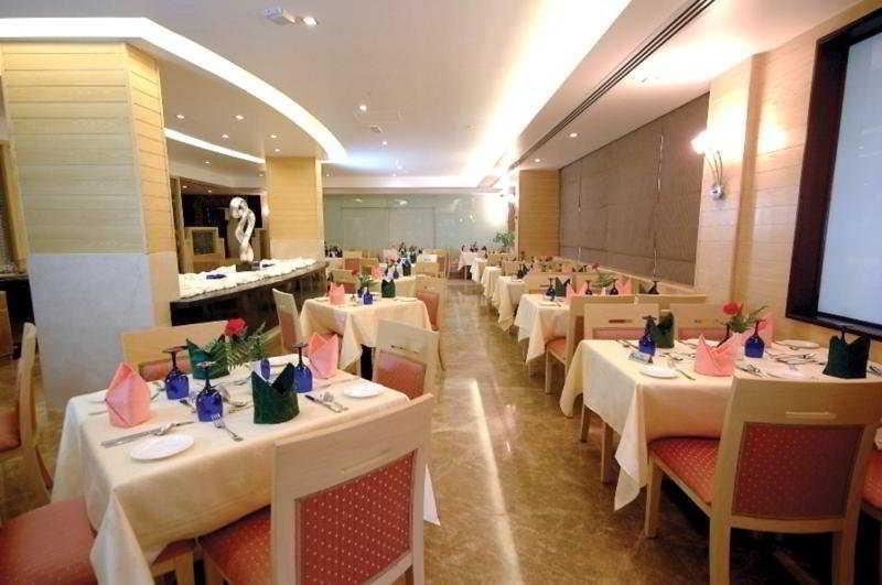 Landmark Riqqa 4* Dubái