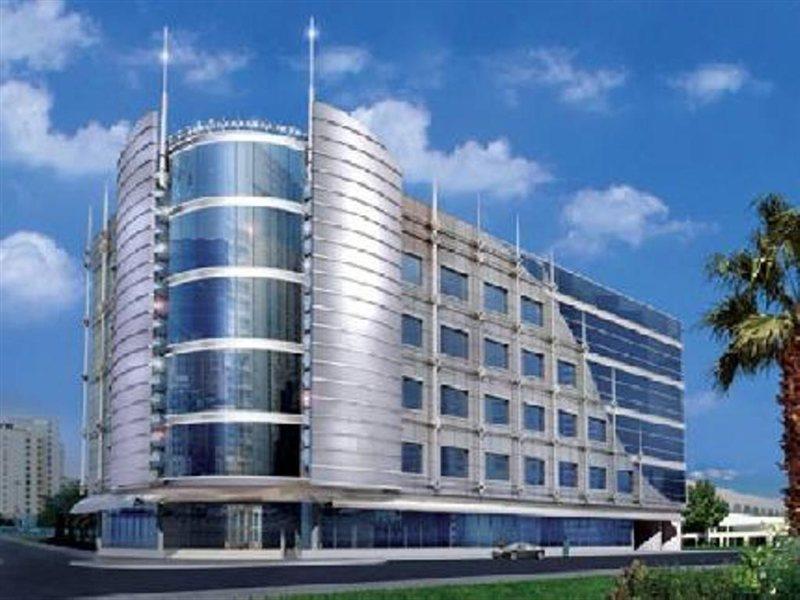Landmark Riqqa Dubái