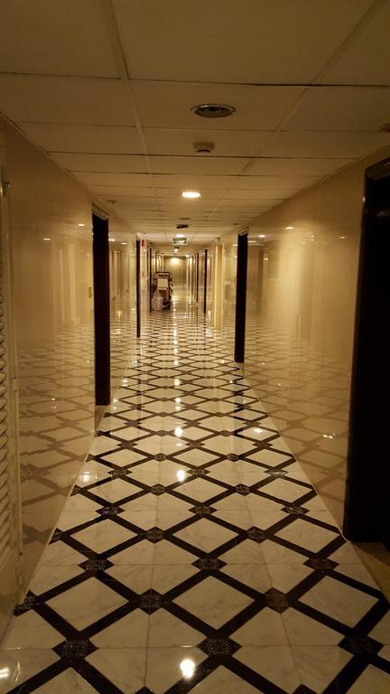 Apart-hotel London Crown 2 3*