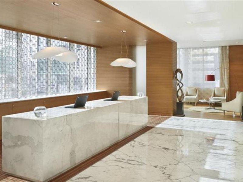 Hyatt Place Baniyas Square Dubái