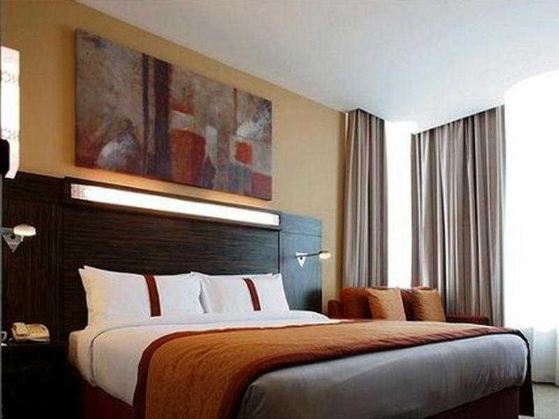 Holiday Express Dubai, Jumeirah By Ihg 3*