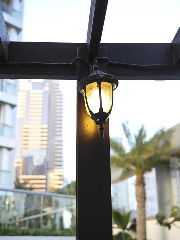 Rh- Skyview Tower, Marina, 1br With Large Terrace Lägenhet Dubai