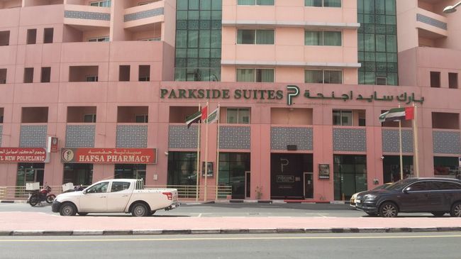 Parkside Aparthotel
