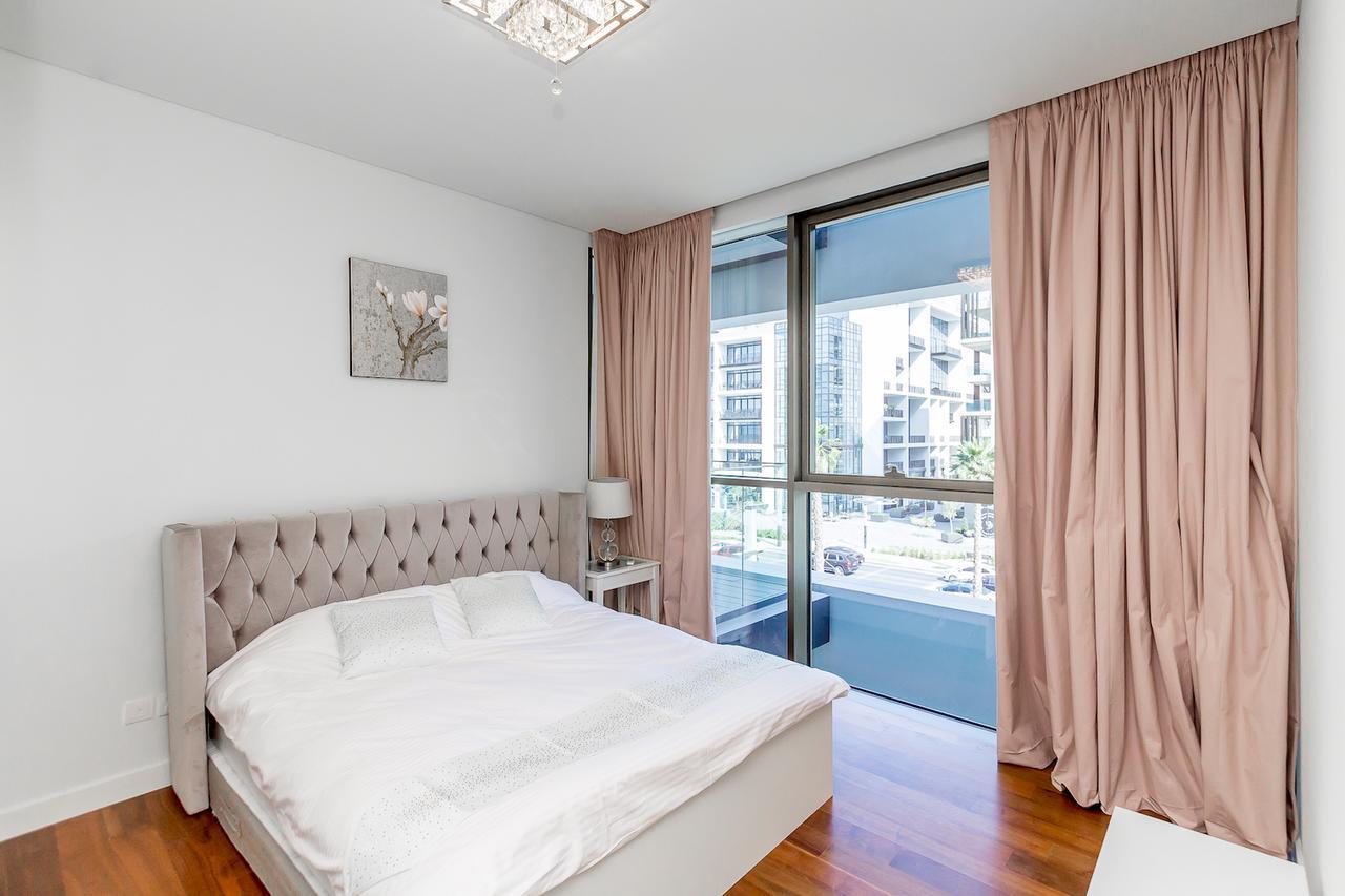 Dhh - 3 Beds 2nd Floor City Walk Building 10 Apartment *