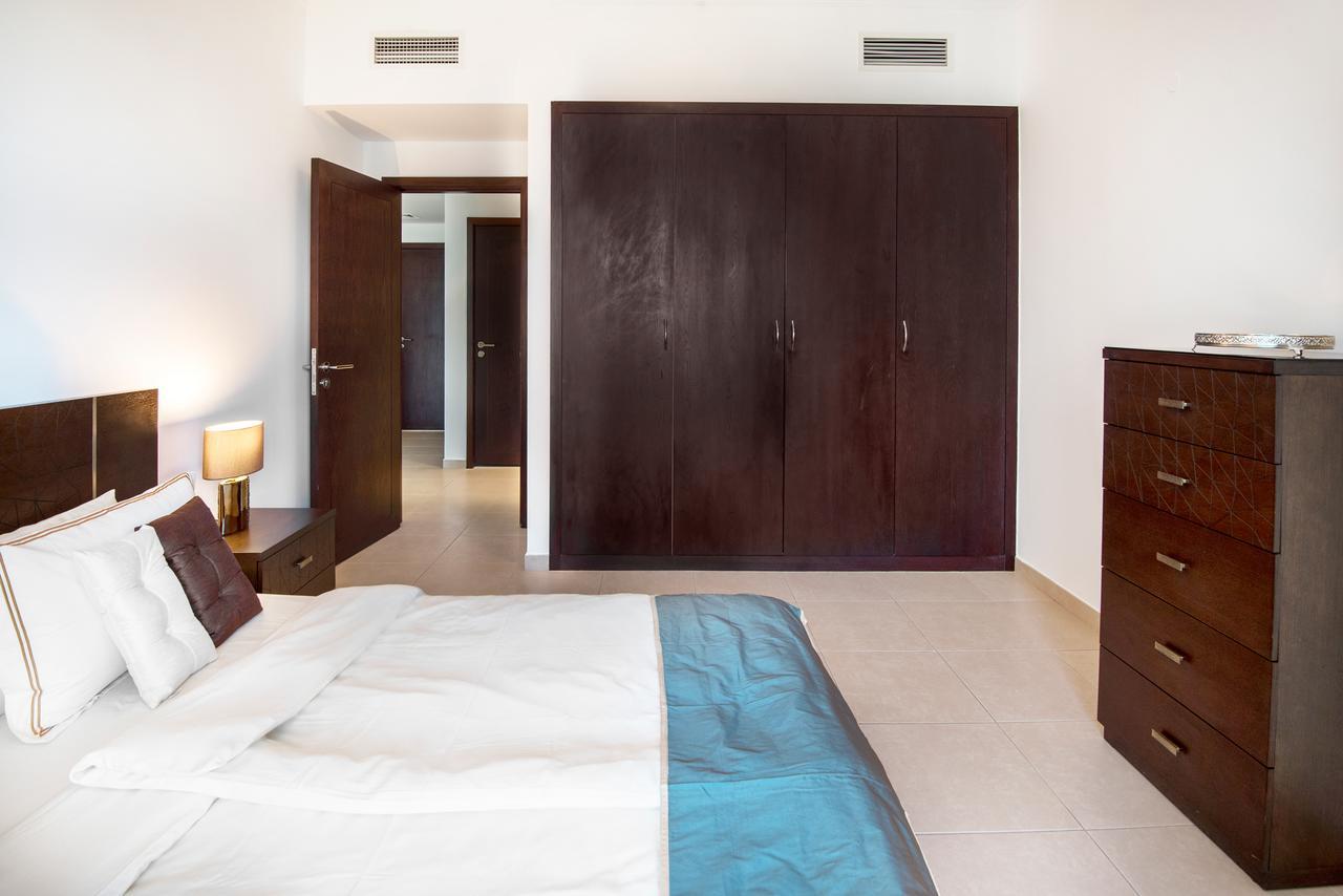 Apartamento One Bedroom Fountain & Old Town View By