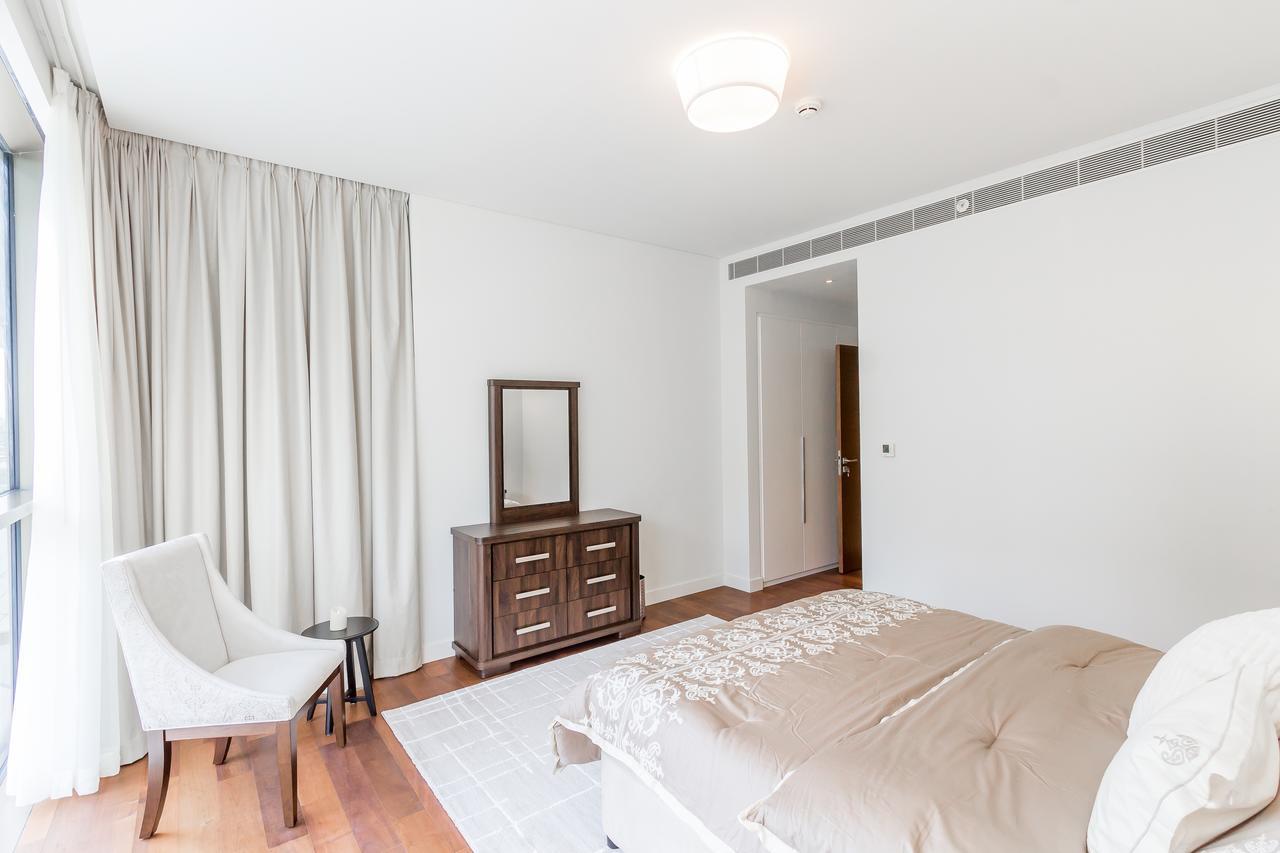 Dhh - 3 Beds 2nd Floor City Walk Building 10 *
