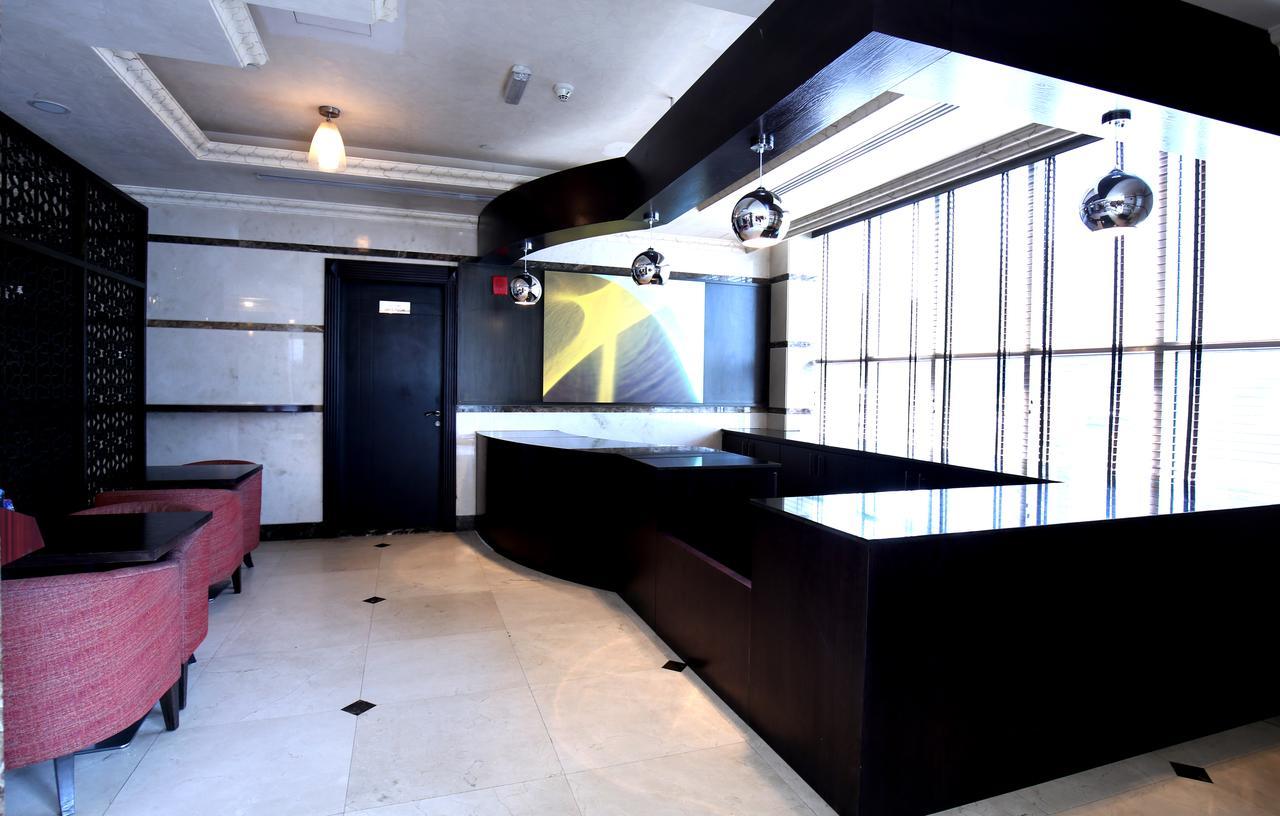 Hotel London Crown 3*
