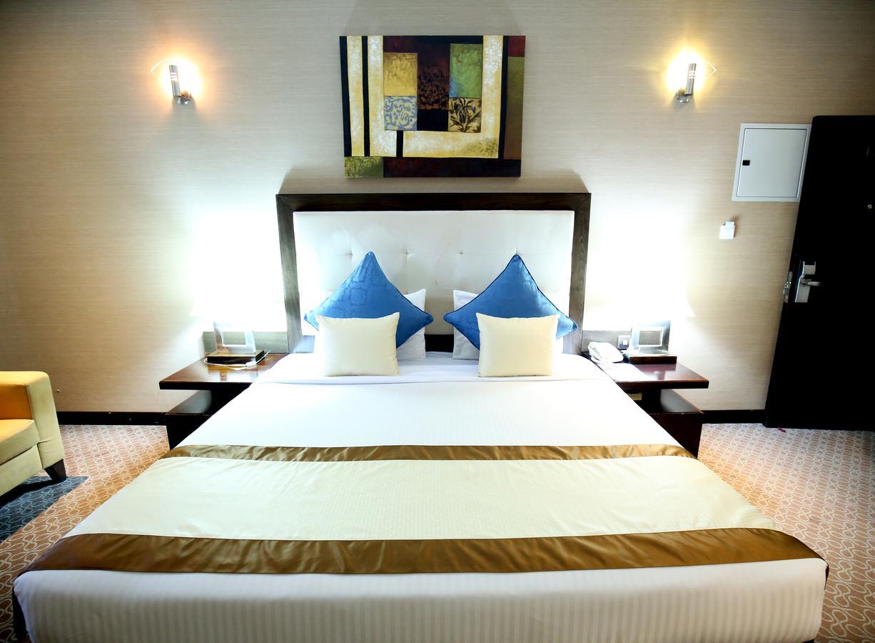 Hotel London Crown