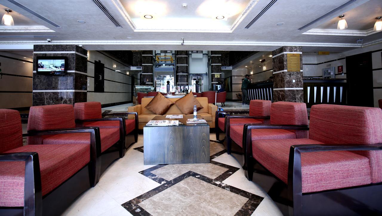 Hotel London Crown 3*