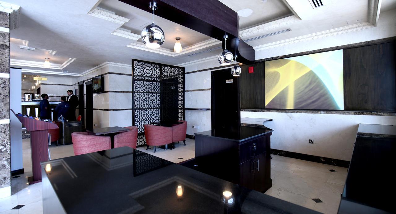 Hotel London Crown 3*