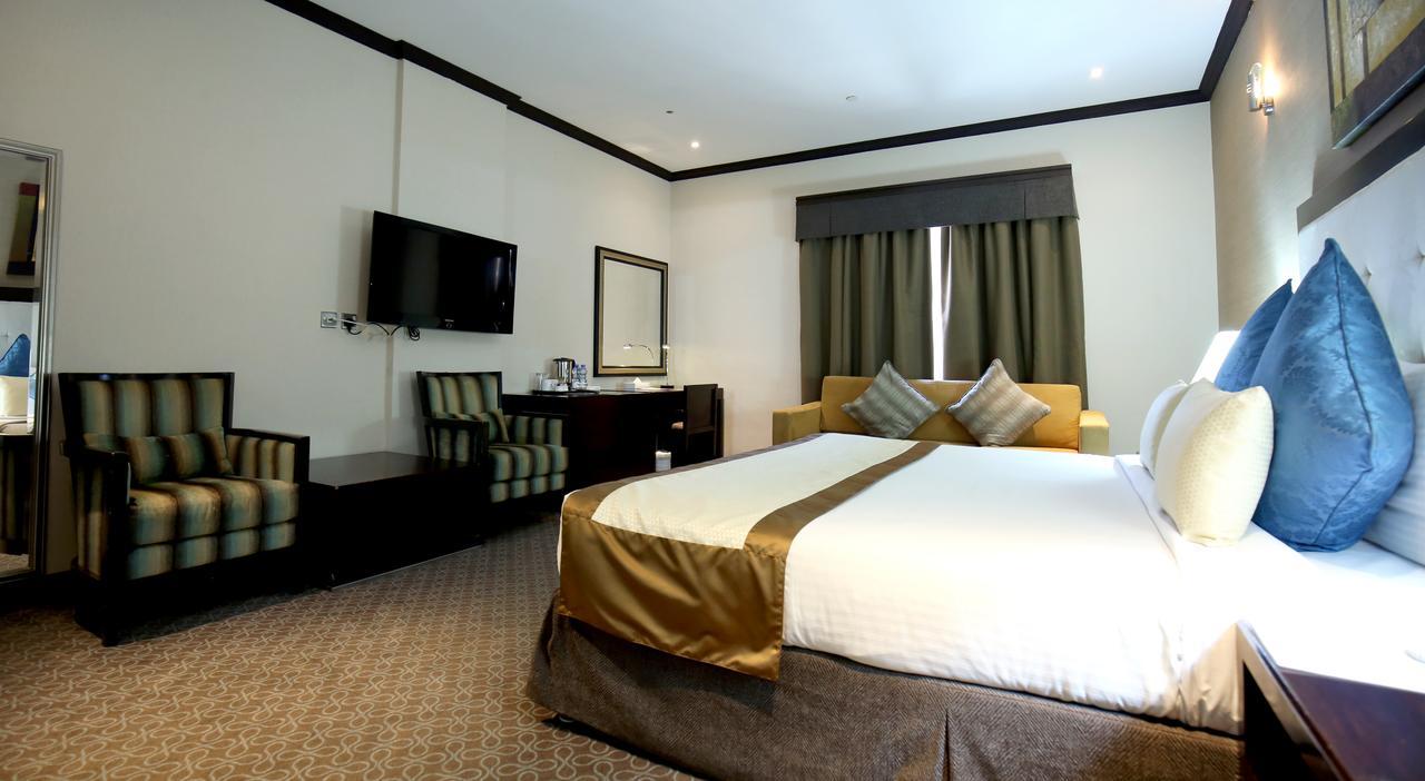 London Crown Hotel 3*