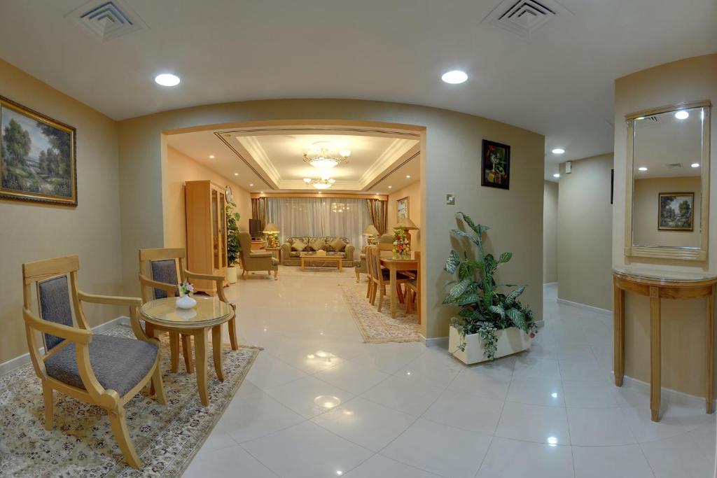Lägenhetshotell Deira Deluxe 4*