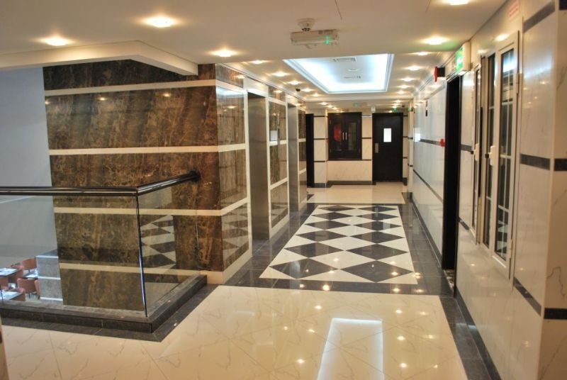 London Crown Hotel