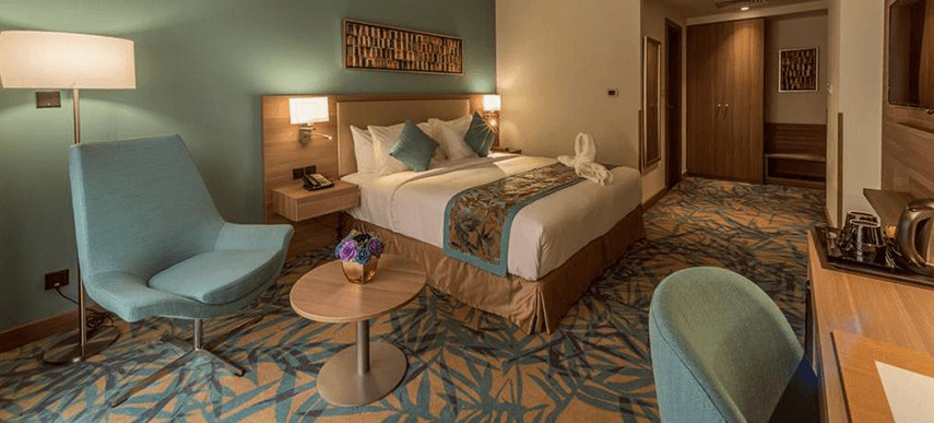 Hotel Mena Plaza Albarsha 4*