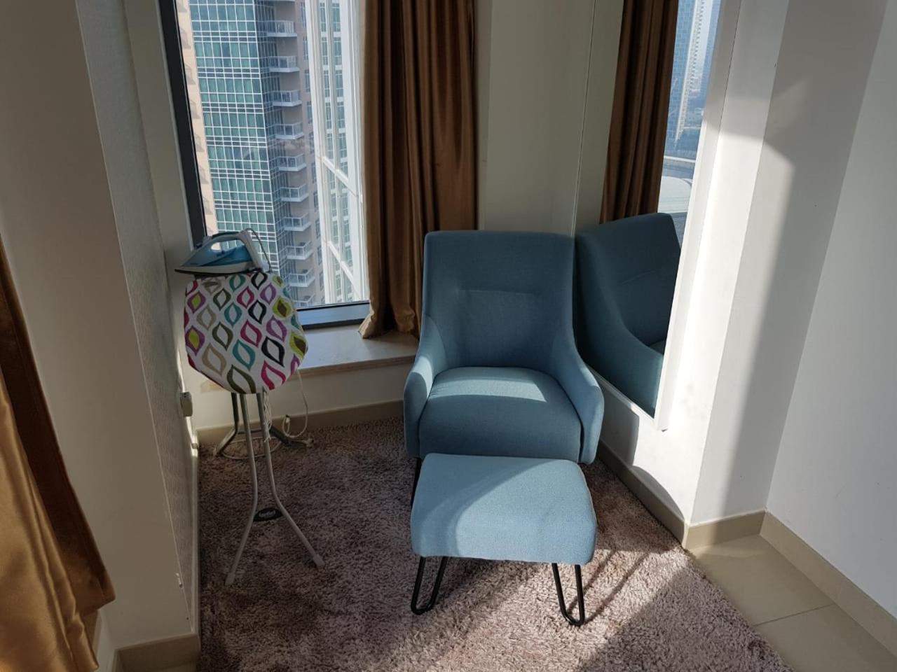 Downtown With Fountain And Burj Khalifa View Apartamento Dubai