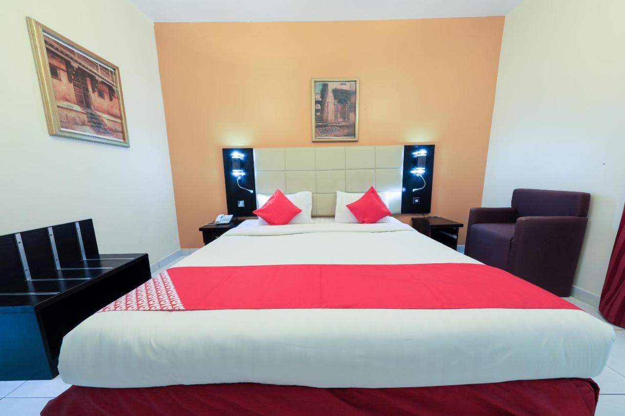 Apart-hotel Oyo 123 Royal 2*