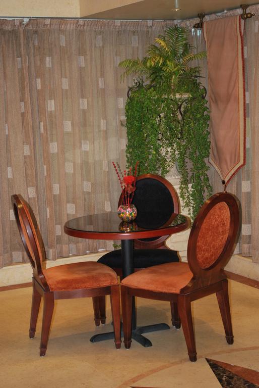 Al Deyafa Apartahotel