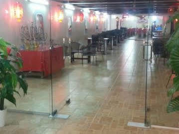 Shangrila Hotel *
