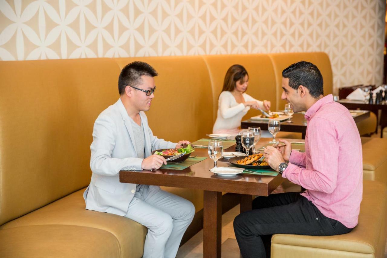 Hotel Novotel Deira Centre 4*