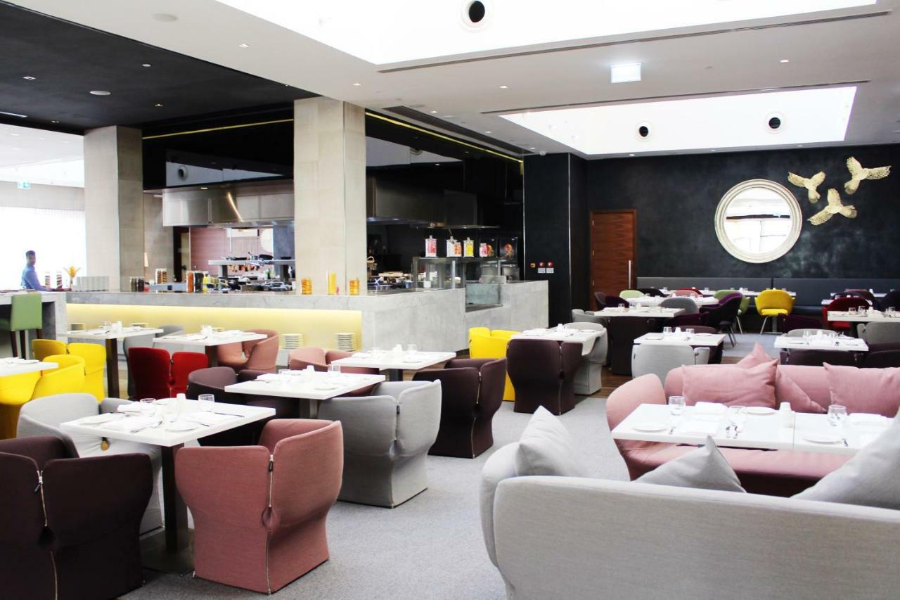 Hyatt Place Wasl District Residences Hotell