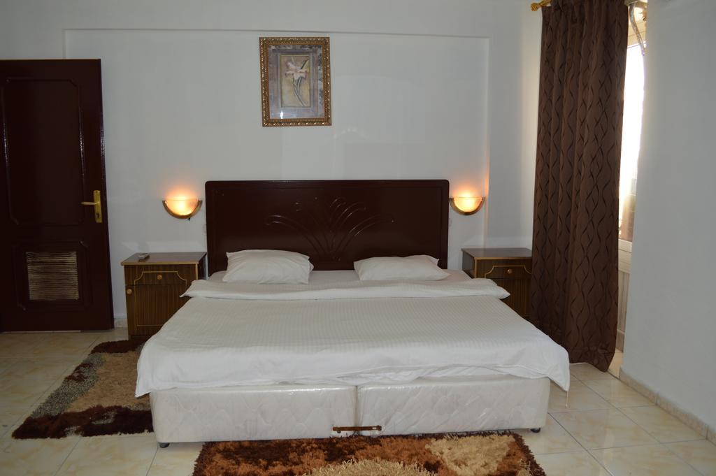 Shangrila Hotel