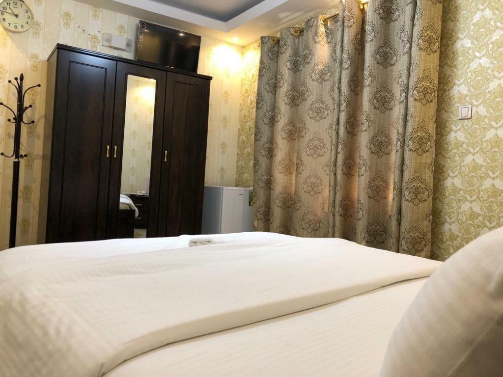 Tvs Hotel Dubái