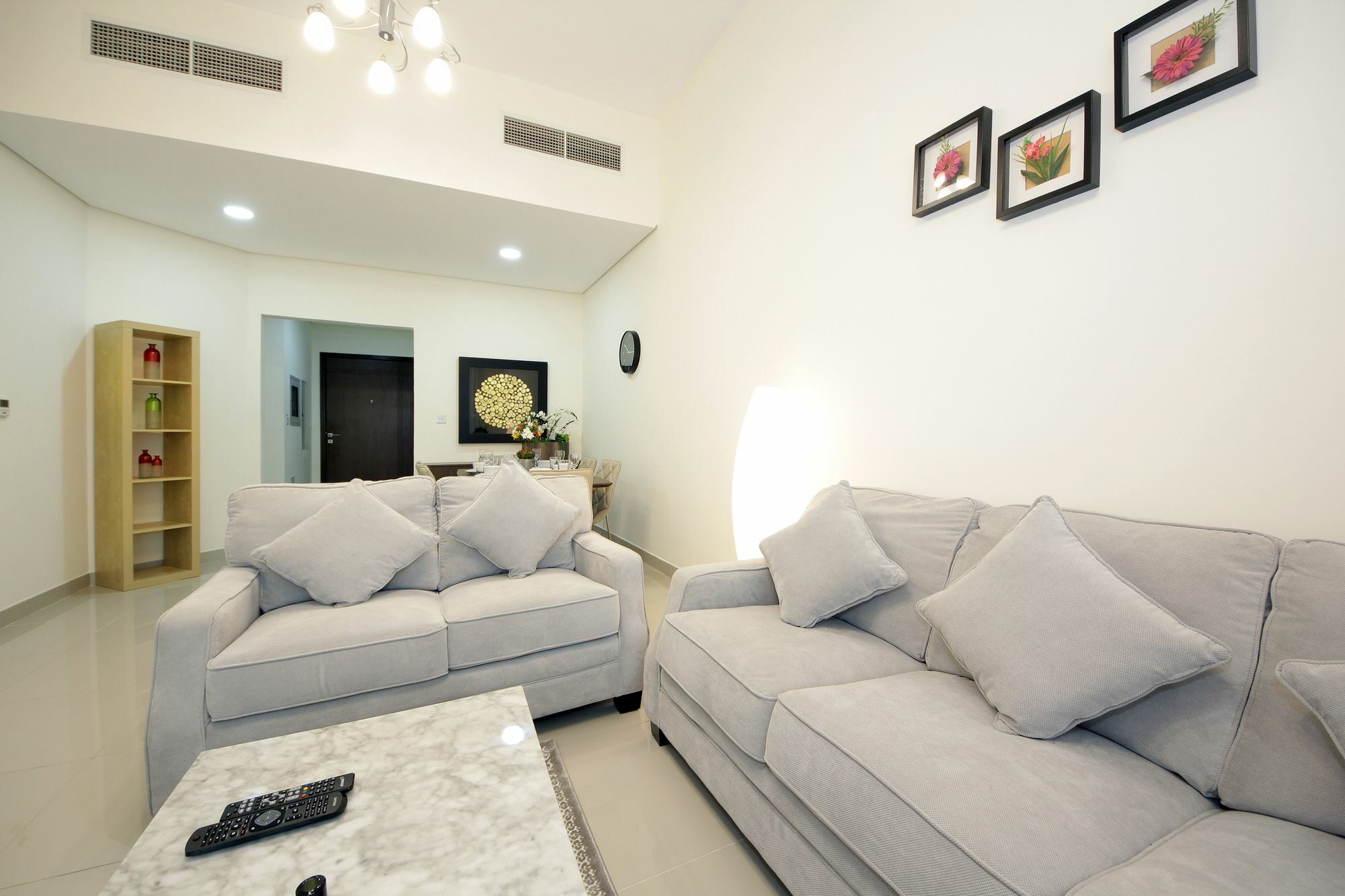 Spacious 2 Bedroom In Al Telal 11, Al Barsha 1 * Dubai