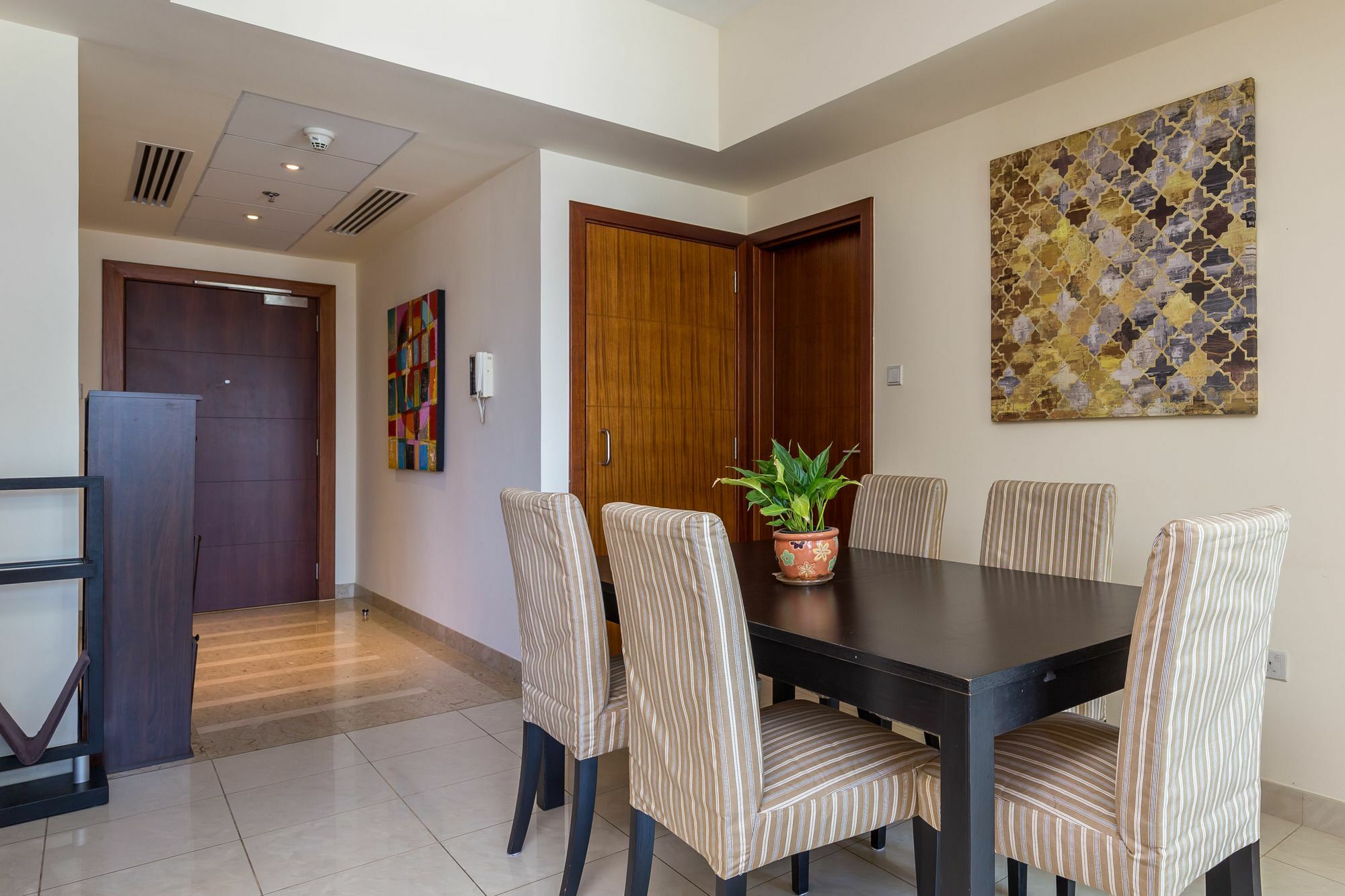 Standpoint In Downtown By Deluxe Homes Dubai