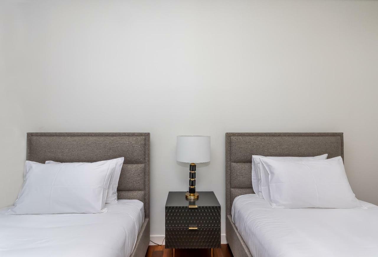 Dhh - 3 Beds 2nd Floor City Walk Building 10 *