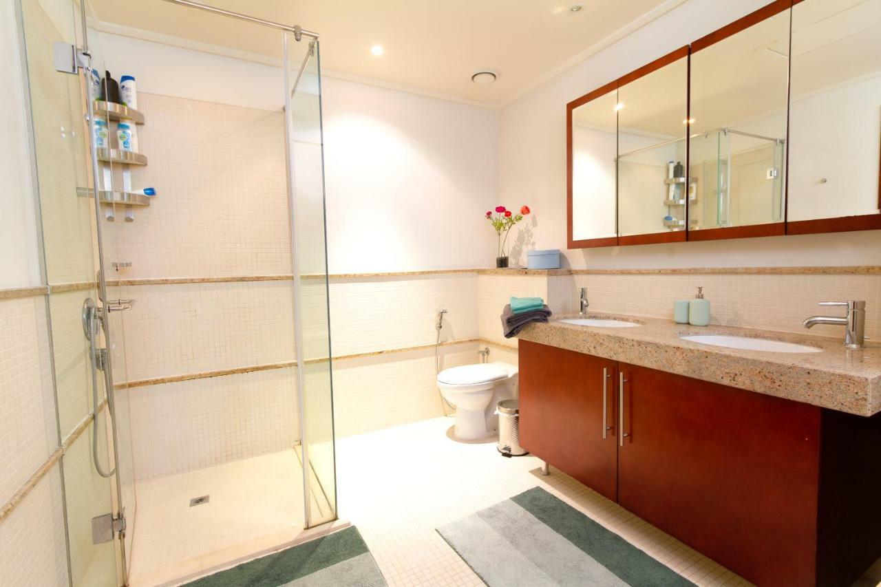 Quintessential Quarters - Ultra-modern And Spacious Aparment Apartment