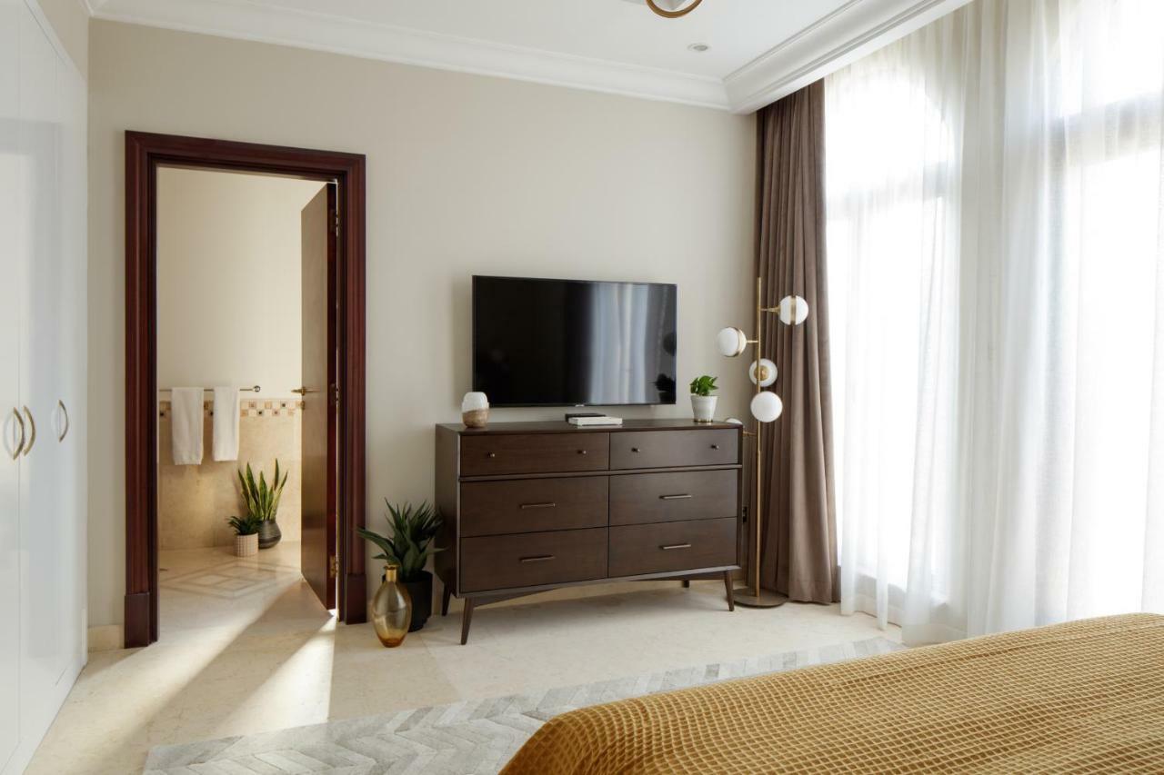 Villa Fantastay With Private Beach - Palm Jumeirah
