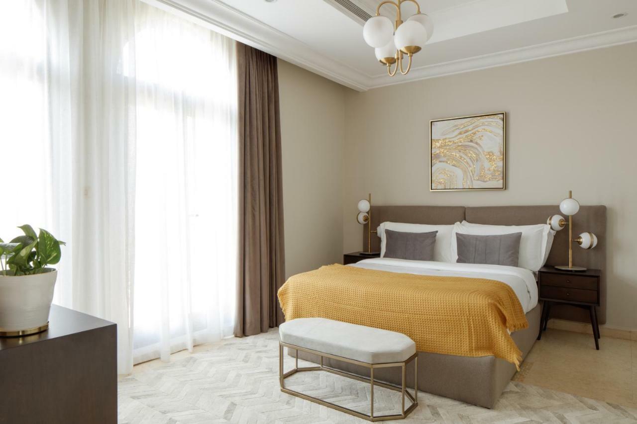 Fantastay With Private Beach - Palm Jumeirah Villa