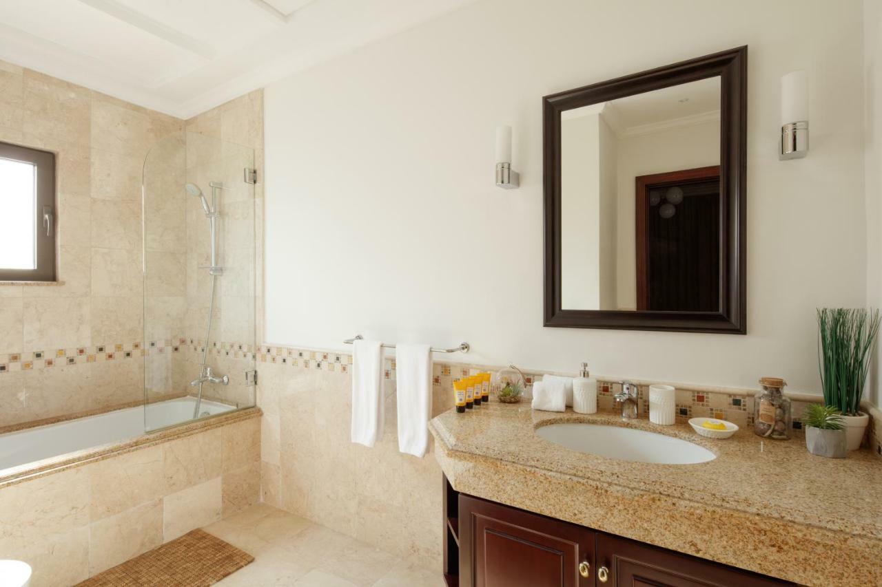 Fantastay With Private Beach - Palm Jumeirah Villa