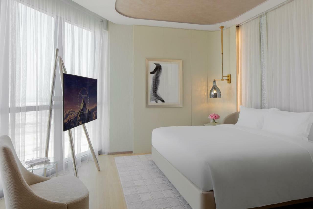Paramount Hotel 5*