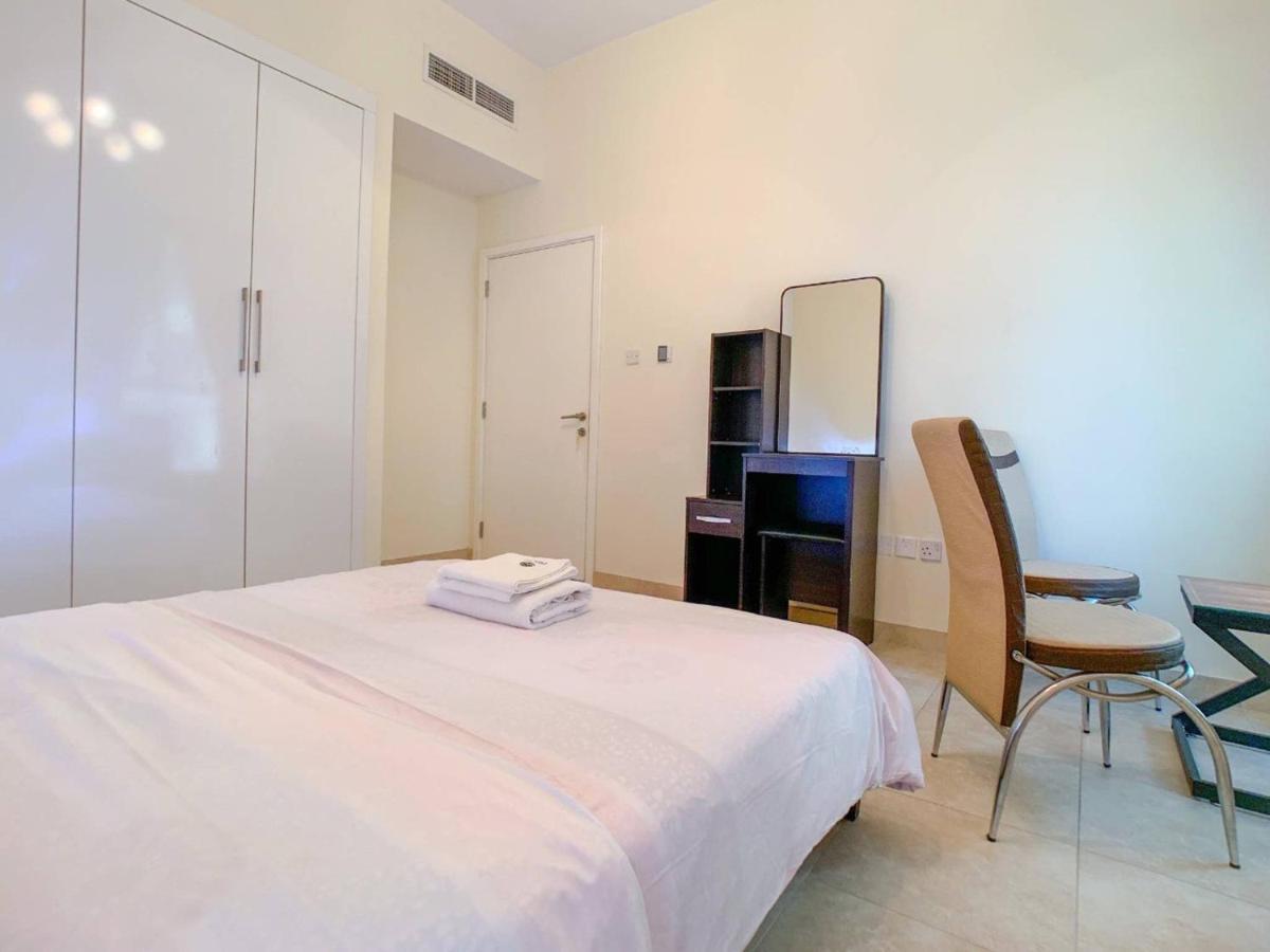 Luxury 1bhk Capitol Tower * Dubaï