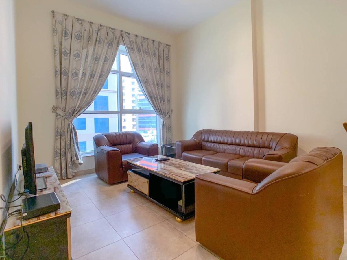 Appartement Luxury 1bhk Capitol Tower Dubaï